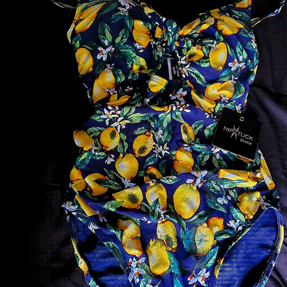 Niptuk swimsuit